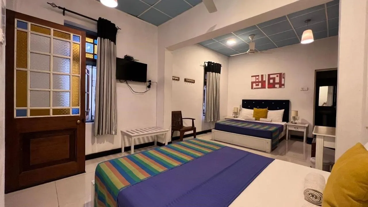 Villa 92 City Stay Kandy Oda ve Kahvaltı