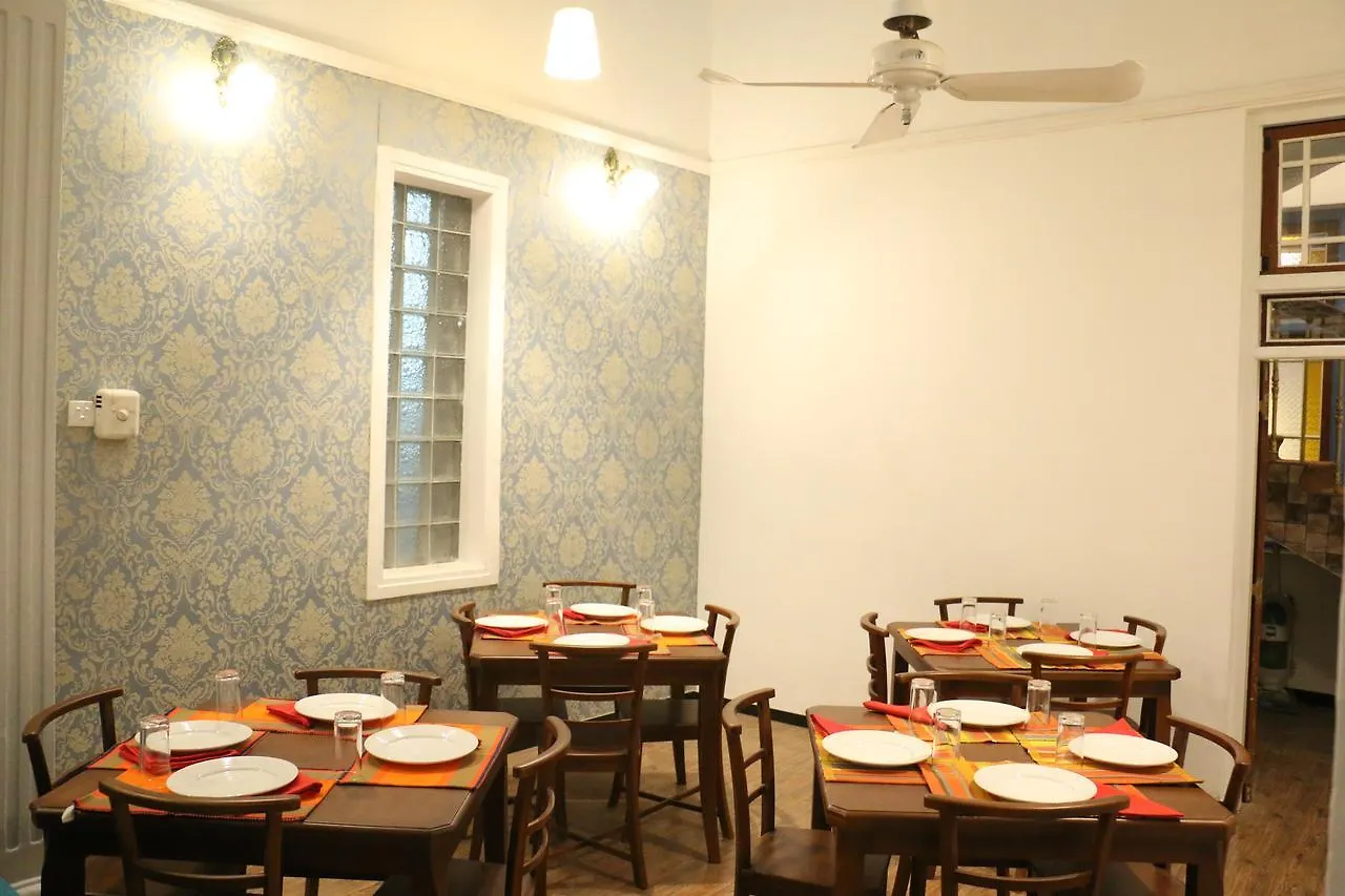 Villa 92 City Stay Kandy Oda ve Kahvaltı